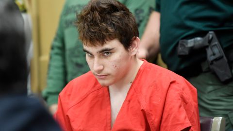 Nikolas Cruz durante una audiencia el 27 de abril de 2018 en Fort Lauderdale, Florida.