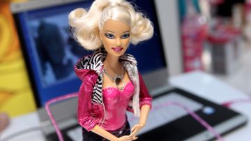 Barbie presenta una colección única de seis muñecas inspiradas en mujeres que han luchado contra la pandemia-GettyImages-96405895.jpg