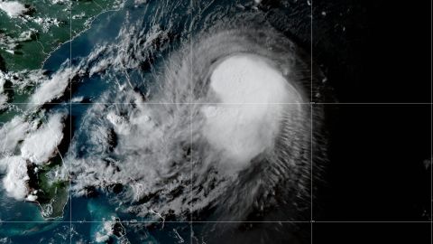 La tormenta tropical Henri amenaza Nueva Inglaterra el fin de semana.