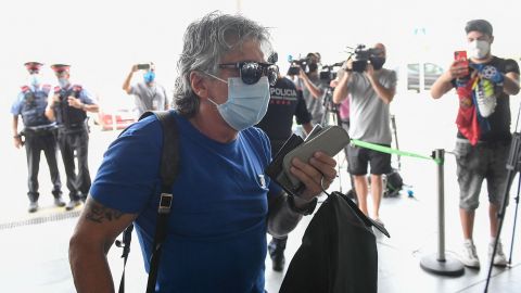 Jorge Messi acusa al club por la salida de Leo.