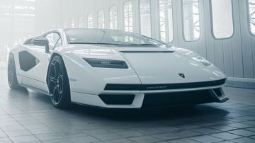 Lamborghini-Countach-LPI-800-4-160821-01