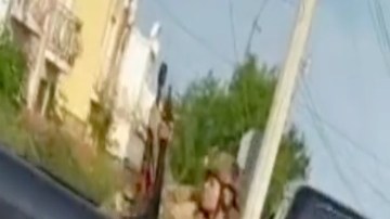 VIDEOS: Tropa del Infierno del Cártel de Noreste hace retenes y patrulla zona fronteriza