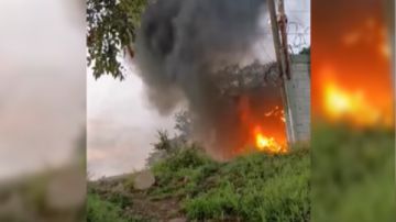 VIDEO: Atacan con bombas molotov instalaciones de Ejército mexicano en cuna del Mencho