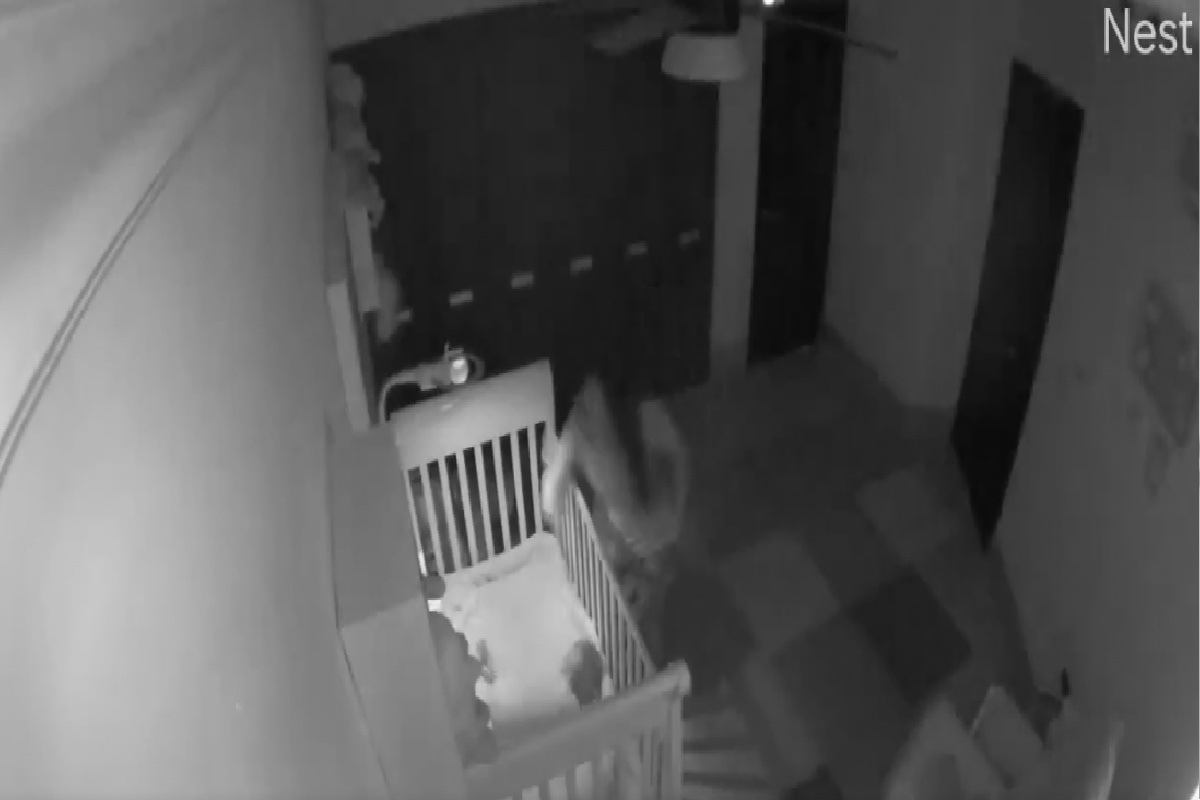 VIDEO: Niñera golpea y maltrata a bebé de solo un año de edad