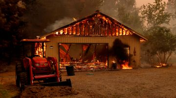 El incendio Dixie ha destruido cientos de propiedades en 4 condados de California.