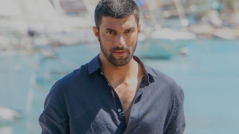 Engin Akyürek, es el galán de 'La Hija del Embajador'