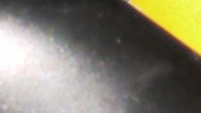 Foto de varios surtidores de gasolina y diésel en una estación de servicio