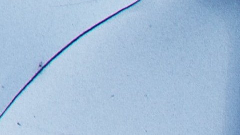 Foto de un auto después de sufrir un accidente