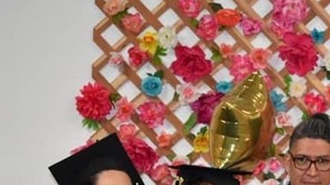 Un grupo de mujeres latinas logró su sueño de graduarse en alta costura y moda. (Cortesía)