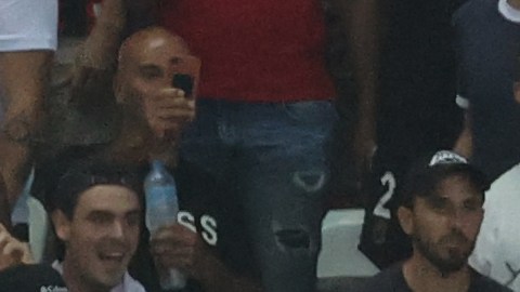 Acusan a jugadores del Marsella de haber provocado a los fanáticos de Niza.
