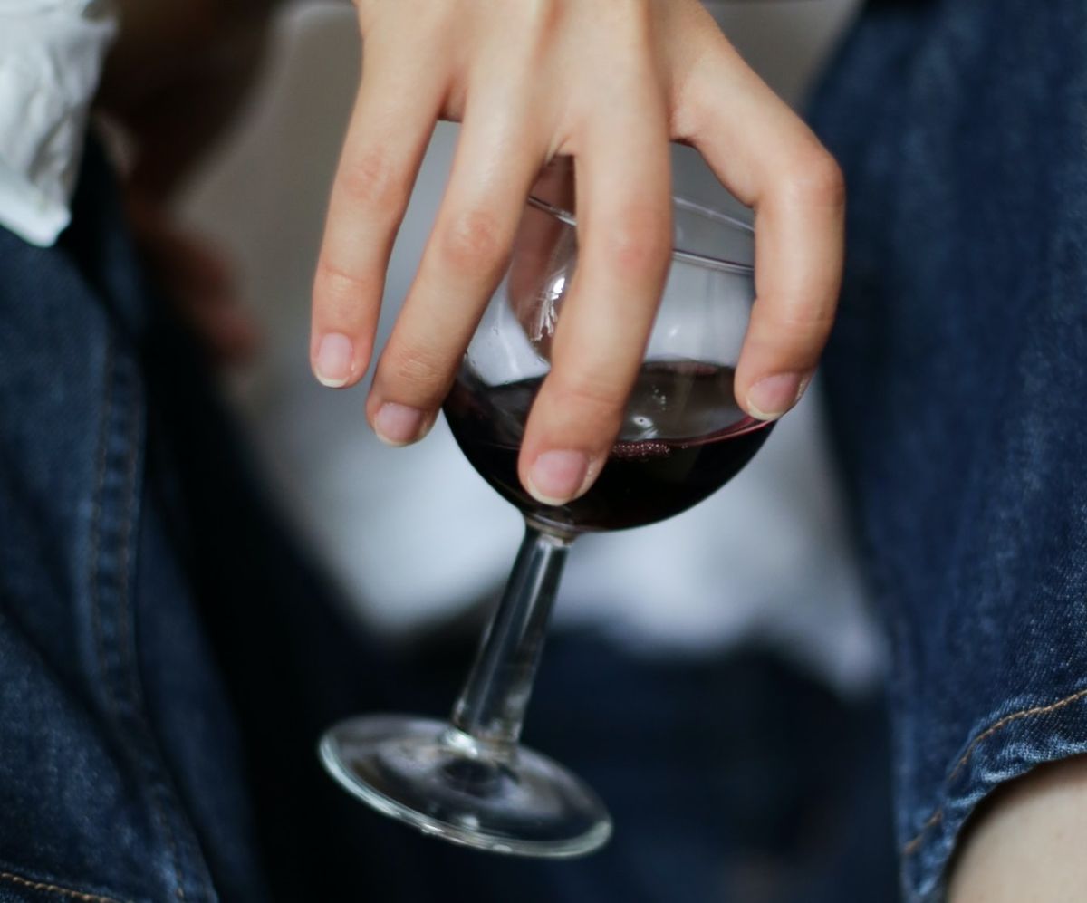 Drinking a bottle of wine each week is equivalent to smoking five to 10 cigarettes a week