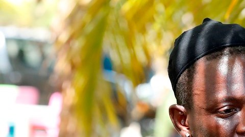 Miles de haitianos llegan a Neclocí para continuar su viaje hacia Norteamérica, pero aseguran que les están "chupando la sangre".