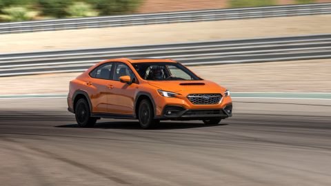 Foto del Subaru WRX en la pista