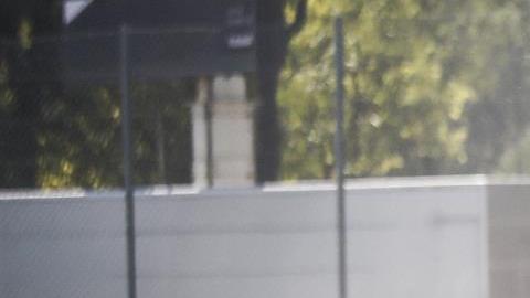 El bólido del holandés terminó encima del monoplaza de Hamilton.
