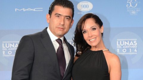 Sharis Cid rompe en llanto al recordar el asesinato de Isaías Gómez.