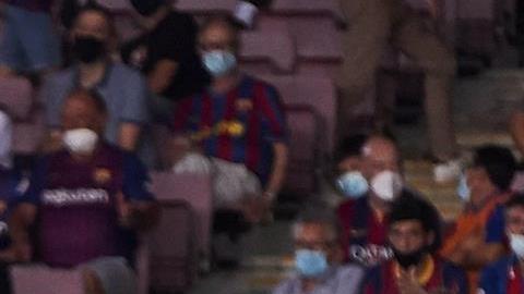 Lewandowski marcó un doblete que calló a los fanáticos catalanes.