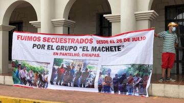Familiares de 21 personas desaparecidas el pasado 26 de julio se manifestaron pidiendo a las autoridades que avancen en las investigaciones y protejan a las familias.
