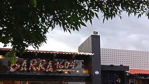 Un ataque con explosivos dejó dos muertos y cuatro heridos en Guanajuato, México.