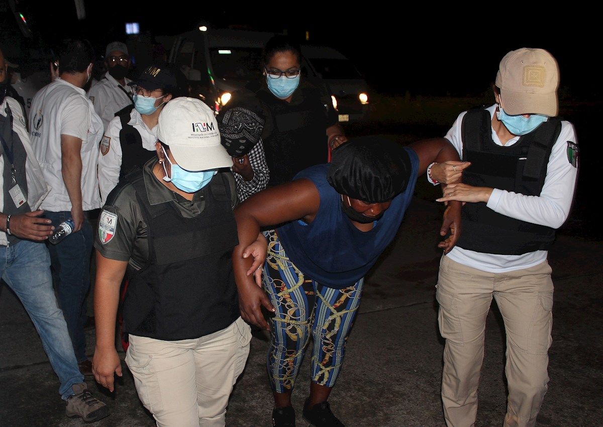 Autoridades mexicanas disuelven cuarta caravana migrante que se dirigía rumbo a EE.UU.