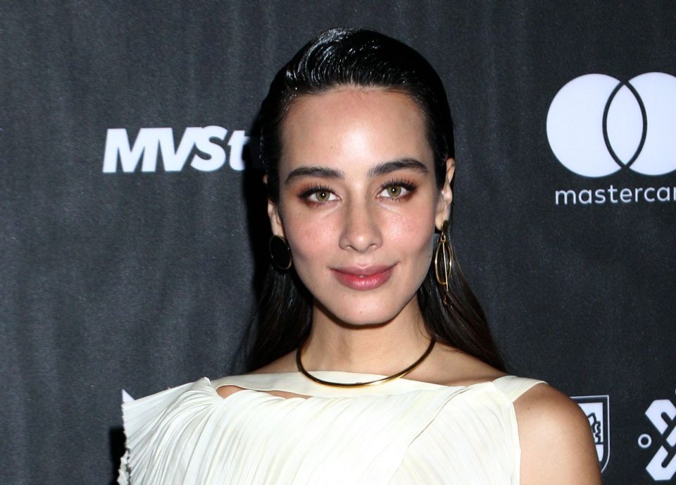 Cansada Del Photoshop Esmeralda Pimentel Muestra Las Estrías De Su