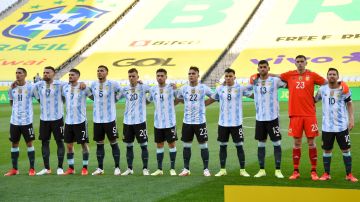 4 futbolistas de Argentina serán investigados por la policía brasileña.