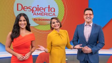 Jackie Guerrido, María Antonieta Collins y Raúl González son los presentadores de 'Despierta América en Domingo'