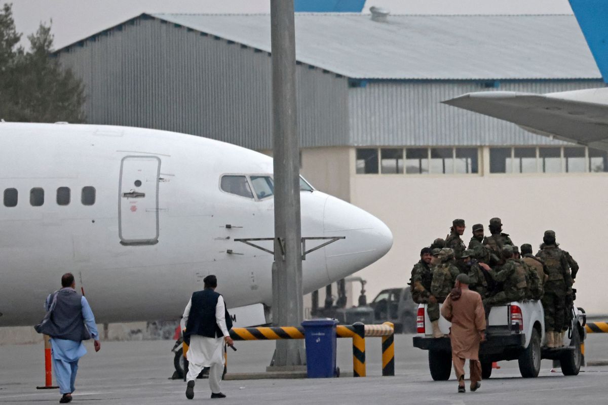 21 U.S. citizens evacuated from Afghanistan 21 U.S. citizens evacuated from Afghanistan