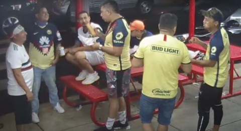 Imagen de los fans del Club América que son sospechosos publicada por la Policía de Philadelphia.