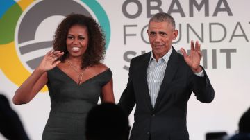 Barack y Michelle Obama anunciaron el inicio de la biblioteca y museo presidencial.