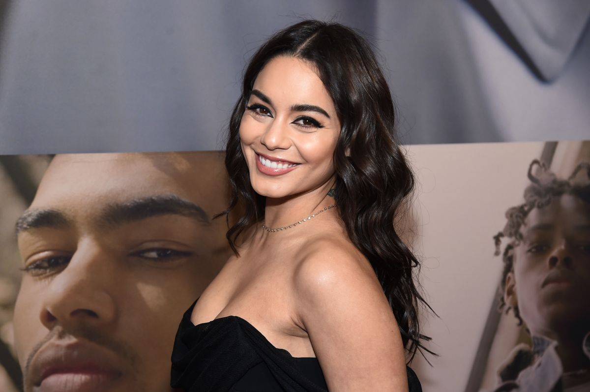 Vanessa Hudgens makes an impact by attending a premiere wearing only a bra and pajamas?