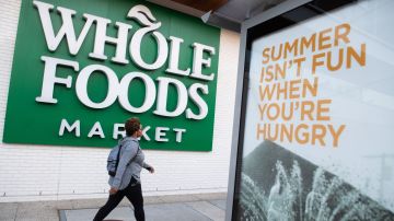 Whole Foods añade un cargo extra por entrega de $10 dólares-GettyImages-1207811425.jpg