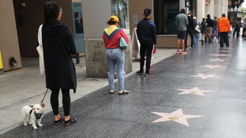 VIDEO: Brutal golpiza recibió un turista en el Paseo de la Fama de Hollywood