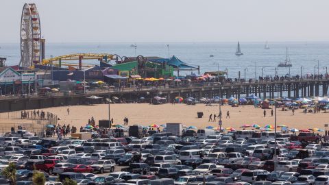 California registra el fin de semana con el precio más alto de gasolina durante el Labor Day-GettyImages-1228377652.jpeg