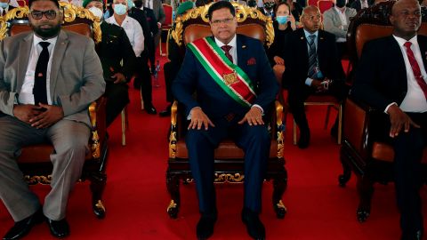 El vicepresidente de Surinam es acusado como narcotraficante y exgerrillero de su país.