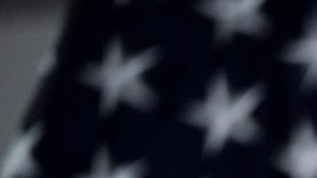 El líder de la mayoría en el Senado, Chuck Schumer ha buscado las formas para evitar el cierre del gobierno.