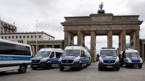 Policía arresta a hombre en Alemania por enviar material nuclear a Irán