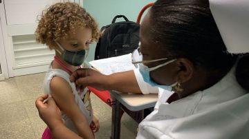 Cuba comenzó a vacunar a jóvenes de 2 años en adelante con el objetivo de alcanzar el 90% de inmunización de la población para noviembre.
