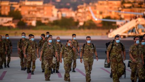 La falta de metas y objetivos de los miembros de la OTAN en Afganistán concluyeron en una derrota tras 20 años de conflicto armado.