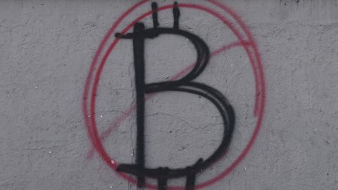 Los salvadoreños no quieren el Bitcoin, por eso protestan.