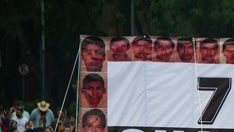 Marcha por los 43 normalistas de Ayotzinapa.