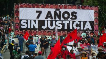 Marcha por los 43 normalistas de Ayotzinapa.