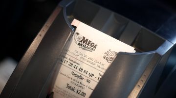 Los delincuentes están usando a la lotería como excusa para defraudar a contribuyentes en California.