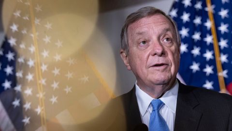 El senador Dick Durbin lidera las negociaciones con la parlamentaria del Congreso.