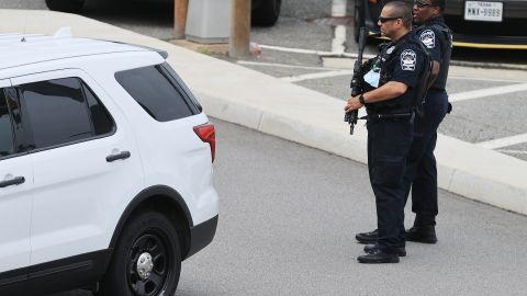 Tiroteo en escuela secundaria de Virginia dejó dos adolescentes heridos