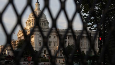 Una cerca refuerza de nuevo la seguridad del Capitolio desde el 16 de septiembre.