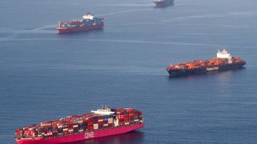 California registra récord de filas de buques de carga en sus puertos-GettyImages-1341598310.jpeg