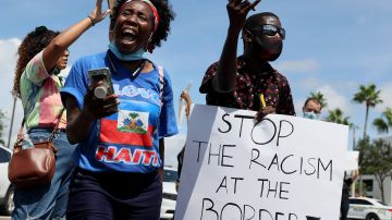 La comunidad haitiana en Miami se siente "traicionada" por Biden luego de los acontecimientos recientes en Texas donde llegaron más de 15,000 indocumentados la semana pasada.