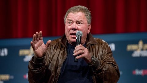 William Shatner, protagonista de "Star Trek", viajará al espacio junto a Jeff Bezos