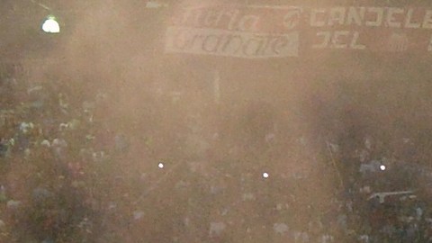 Aunque el autobús recibió varios impactos de bala, los jugadores del equipo resultaron ilesos.