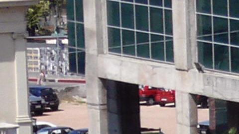 VIDEO: Un hombre se prendió fuego por razones desconocidas en una plaza en Uruguay
